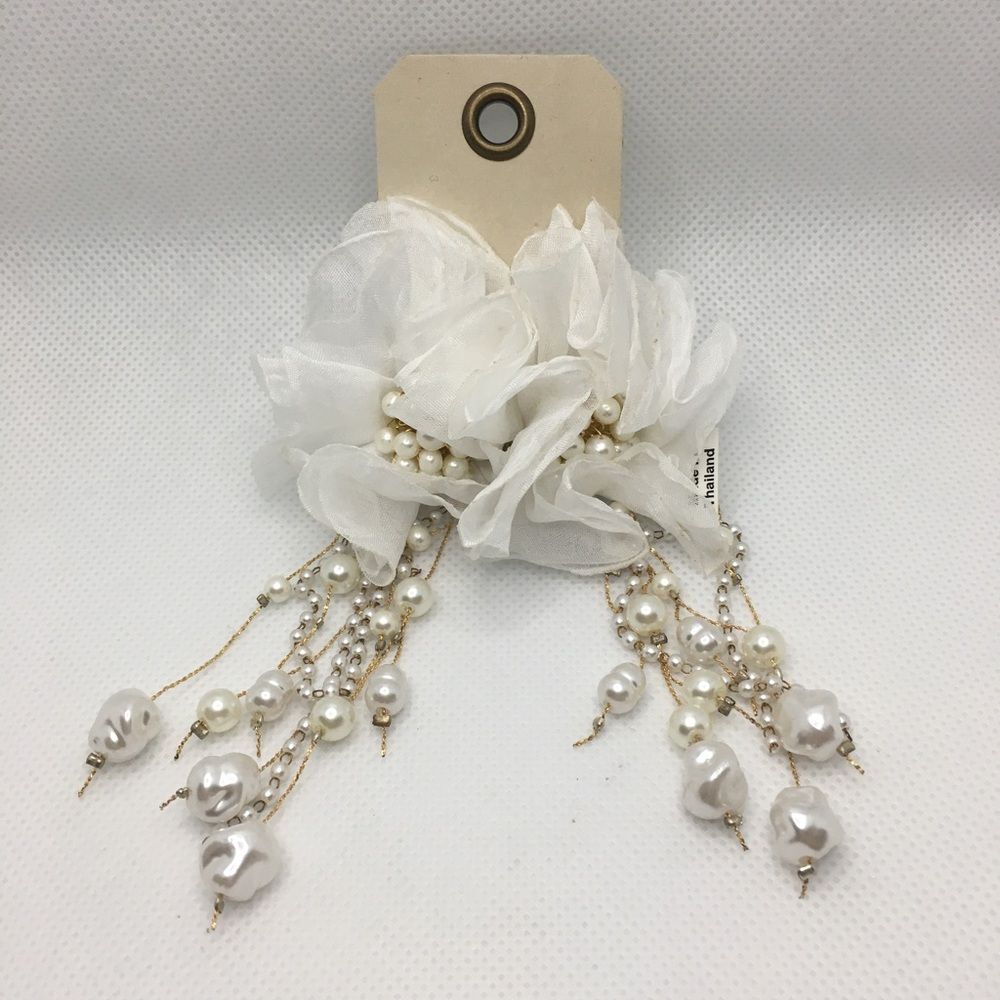 Anthropologie Earrings White Chiffon Floral Pearl Gold Strands Bridal Romantic